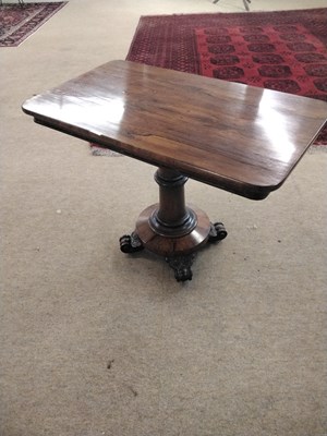 Lot 390 - An arly 19th Century rosewood centre table,...