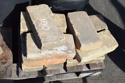 Lot 100 - Quantity of reclaimed bricks