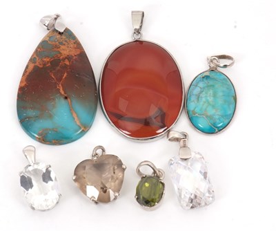 Lot 268 - A mixed lot of silver and white metal mounted...