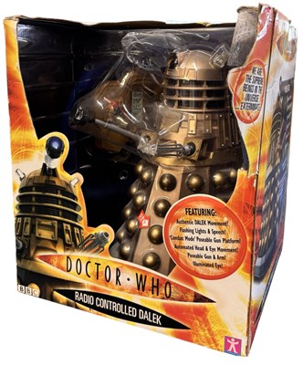 Lot 160 - A boxed radio-controlled Dalek