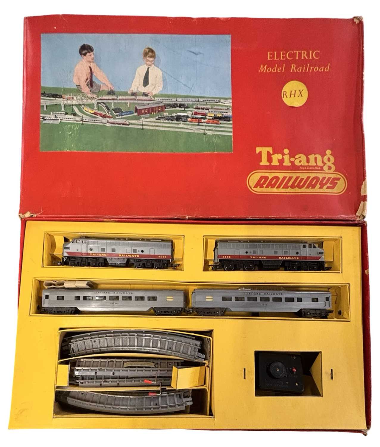 Lot 12 - A boxed Triang 00 gauge RHX electric train set...