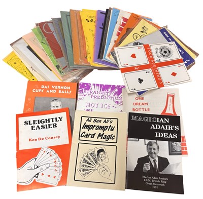 Lot 265 - ONE PACKET: Various magic, illusions,...