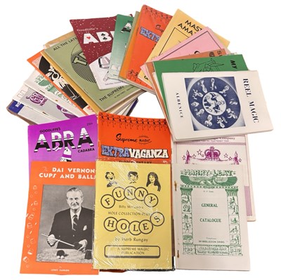 Lot 266 - ONE PACKET: Various magic, illusions,...