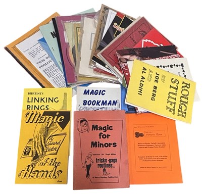 Lot 271 - ONE PACKET: Various magic, illusions,...