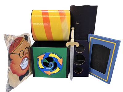Lot 395 - Various magician's props