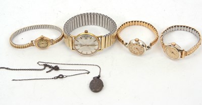 Lot 268 - A mixed lot of wristwatches to include a 9ct...