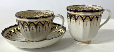 Lot 329 - A late 18th Century Derby trio with blue and...