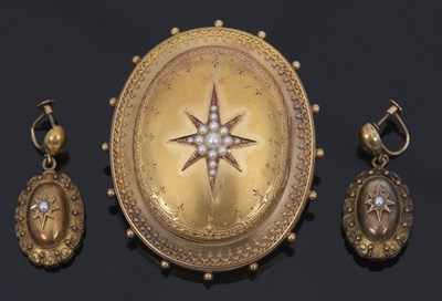 Lot 382 - An Etruscan revival brooch and earrings, the...