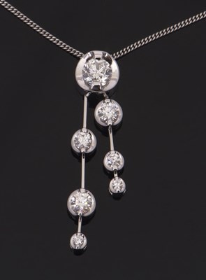Lot 431 - An 18ct 'Boodles' style diamond necklace, the...