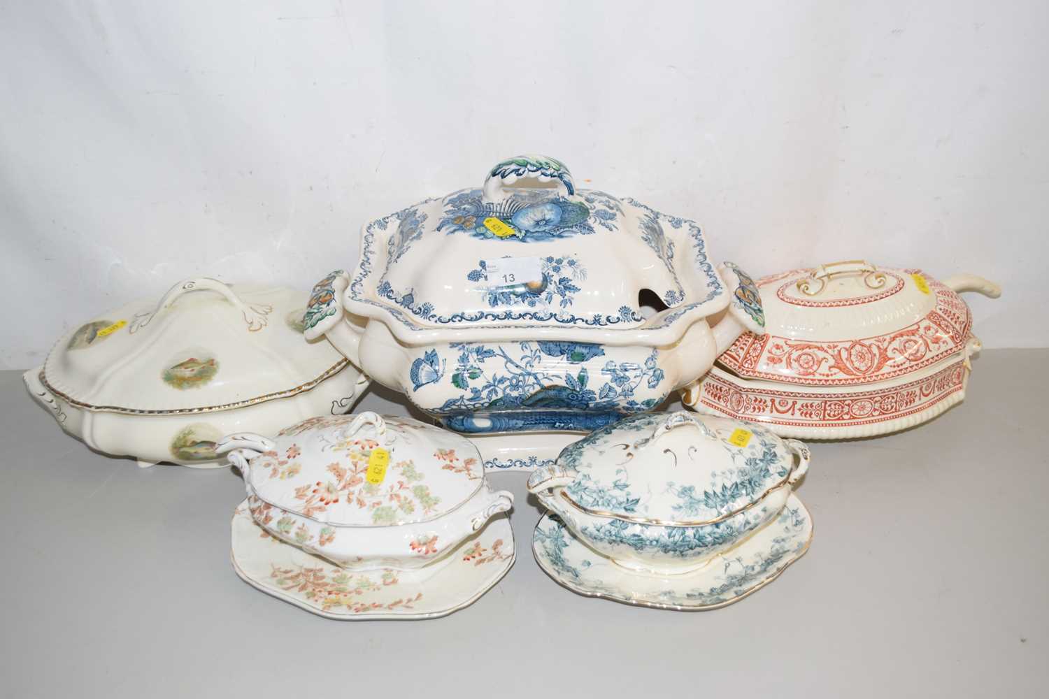 Lot 13 - A Masons fruit basket pattern soup tureen...