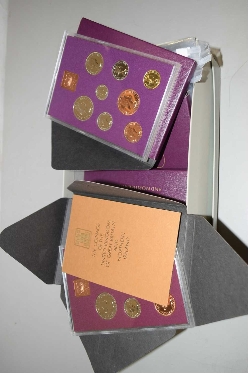 Lot 81 - Mixed Lot: Various British proof coin sets to...