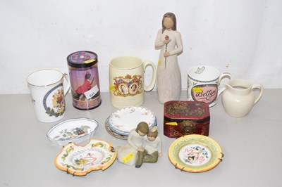 Lot 543 - Assorted ceramics and figurines