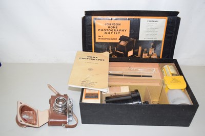 Lot 552 - An Halina 35x camera together with a Home...