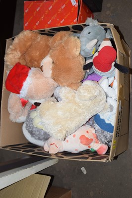 Lot 602 - Box of assorted soft toys