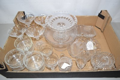 Lot 616 - Assorted glass ware