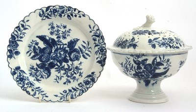 Lot 186 - Rare Lowestoft Porcelain Tureen Cover and...