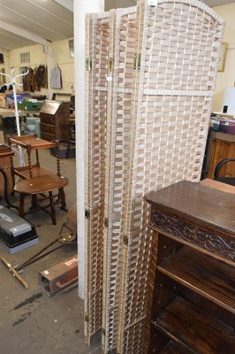 Lot 827 - A modern trifold dressing screen
