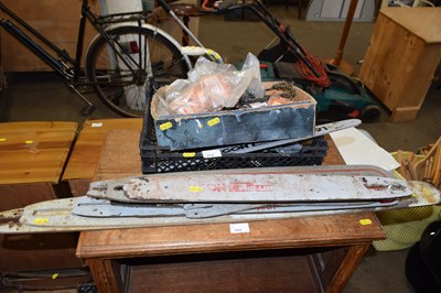 Lot 854 - Mixed Lot: Various chainsaw blades, chainsaw...