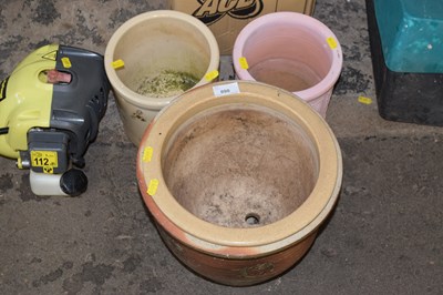 Lot 898 - Group of flower pots