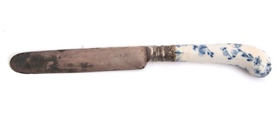 Lot 192 - Rare Lowestoft Knife c.1760 with floral design...