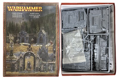 Lot 168 - A boxed Warhammer 'Garden of Morr' set...