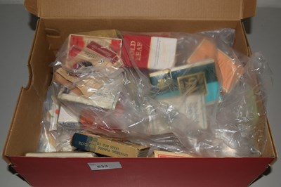 Lot 633 - Box of stamps and cigarrett cards