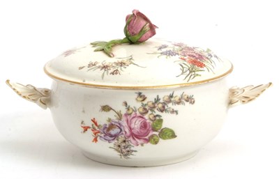 Lot 193 - A Chelsea porcelain Red Anchor period Ecuelle...