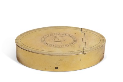 Lot 342 - A George III silver gilt snuff box of oval...
