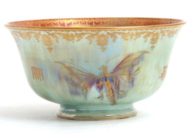 Lot 17 - A small Wedgwood lustre bowl decorated with...