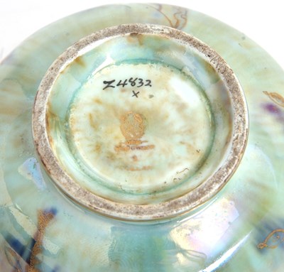 Lot 17 - A small Wedgwood lustre bowl decorated with...