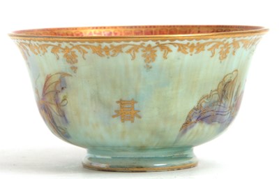 Lot 17 - A small Wedgwood lustre bowl decorated with...