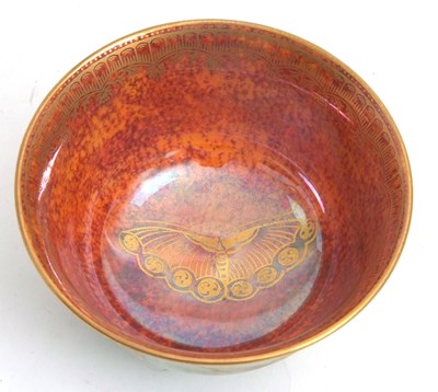 Lot 17 - A small Wedgwood lustre bowl decorated with...