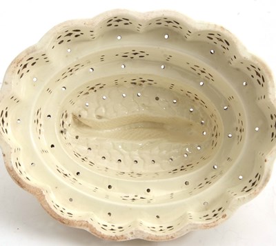 Lot 26 - A rare late 18th Century cream ware curd...