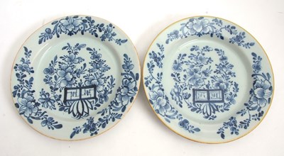 Lot 35 - A pair of mid 18th Century Delft plates with...
