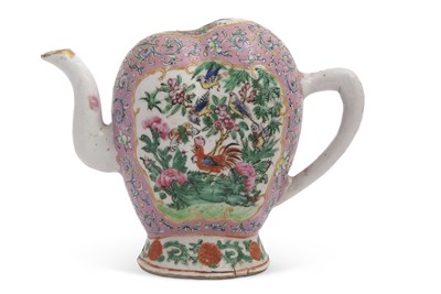 Lot 50 - A 19th Century Cantonese porcelain Cadogan...