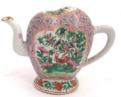Lot 50 - A 19th Century Cantonese porcelain Cadogan...