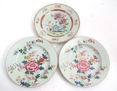 Lot 52 - A pair of 18th Century Chinese porcelain...