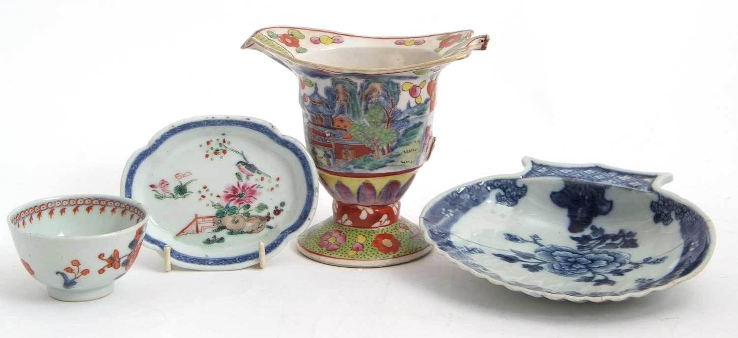 Lot 60 - Group of 18th Century Chinese porcelain wares,...