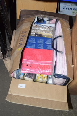 Lot 606 - Duvet sets, bedspreads, etc