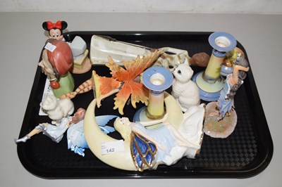 Lot 142 - Mixed Lot: Various porcelain ornaments etc