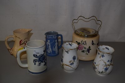 Lot 164 - Mixed Lot: Various ceramics to include ginger...