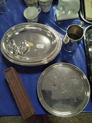 Lot 190 - Mixed Lot: Silver plated entree dishes and...