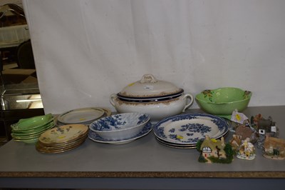 Lot 222 - Mixed Lot: Various dinner wares, model...