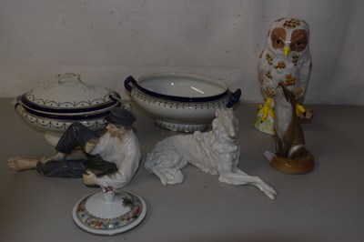 Lot 237 - Mixed Lot: Various assorted ornaments, dinner...