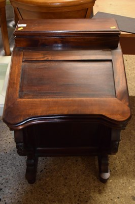 Lot 290 - A modern hardwood Davenport desk