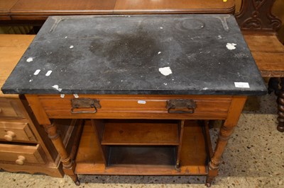 Lot 298 - A late Victorian wash stand
