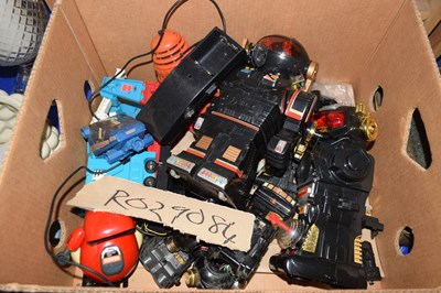 Lot 505 - Toy robots