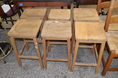 Lot 322 - A group of six vintage stools