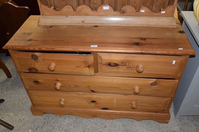 Lot 358 - A modern pine four drawer chest