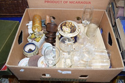 Lot 617 - Assorted ceramics and glass